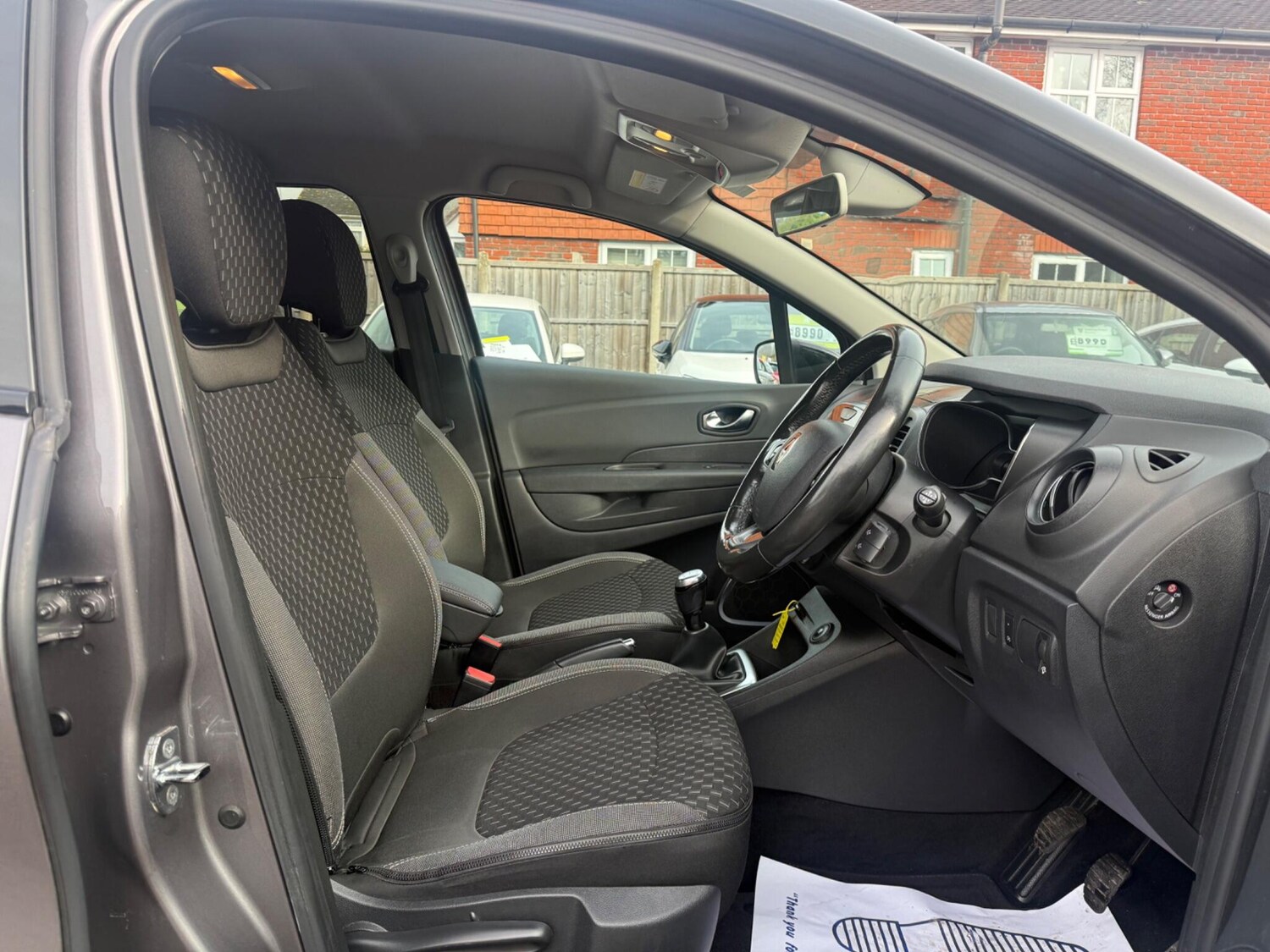 Used Renault Captur 2017 for sale - 77950524: Photo 24