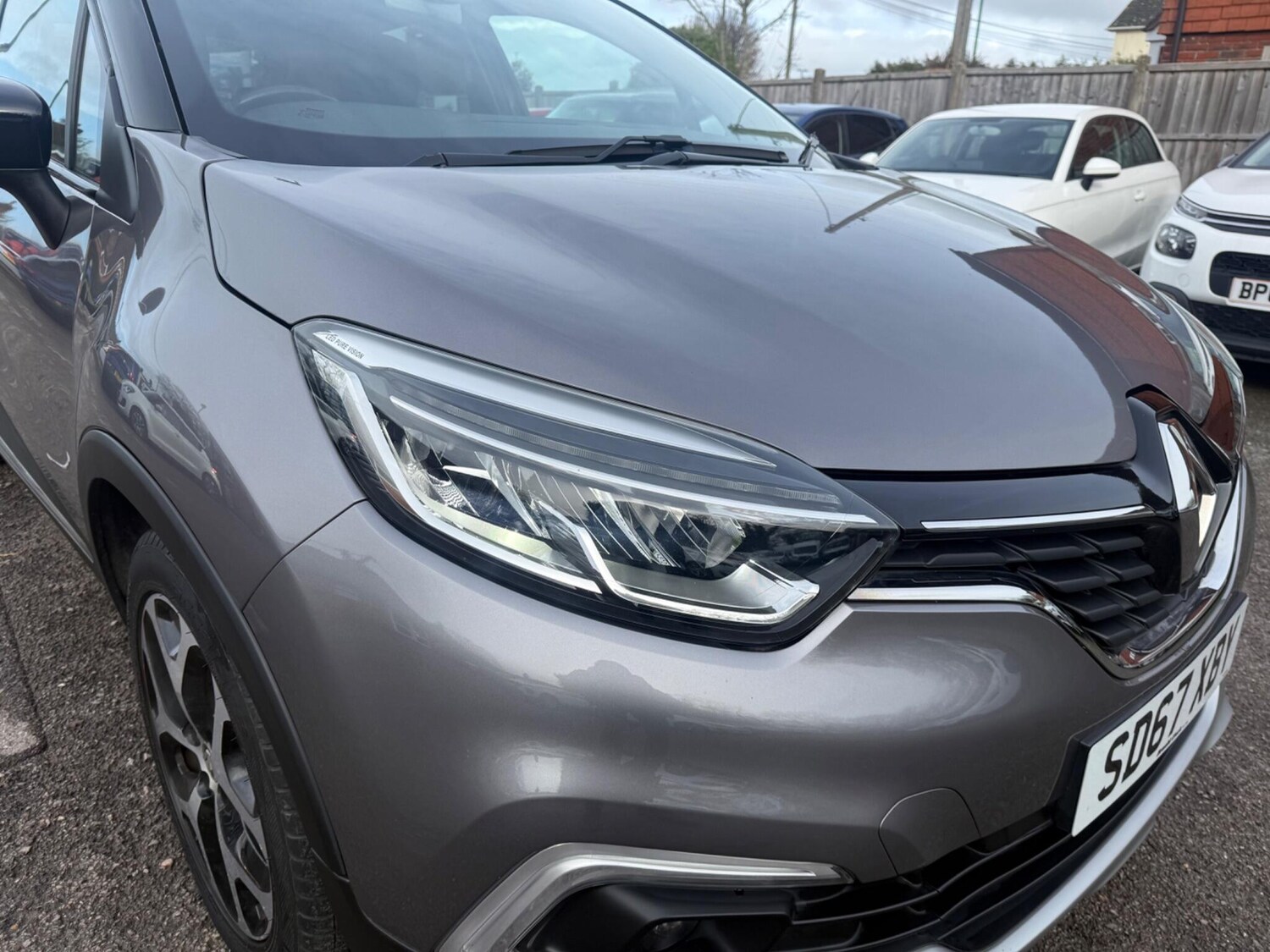 Used Renault Captur 2017 for sale - 77950524: Photo 8