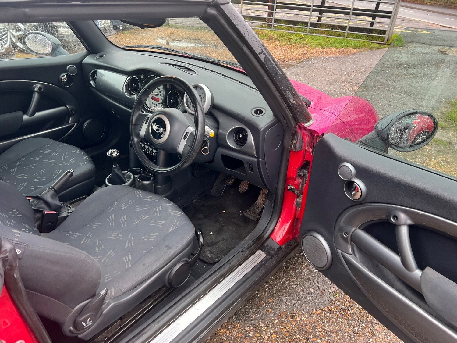 Used MINI Convertible 2006 for sale - 77927715: Photo 14