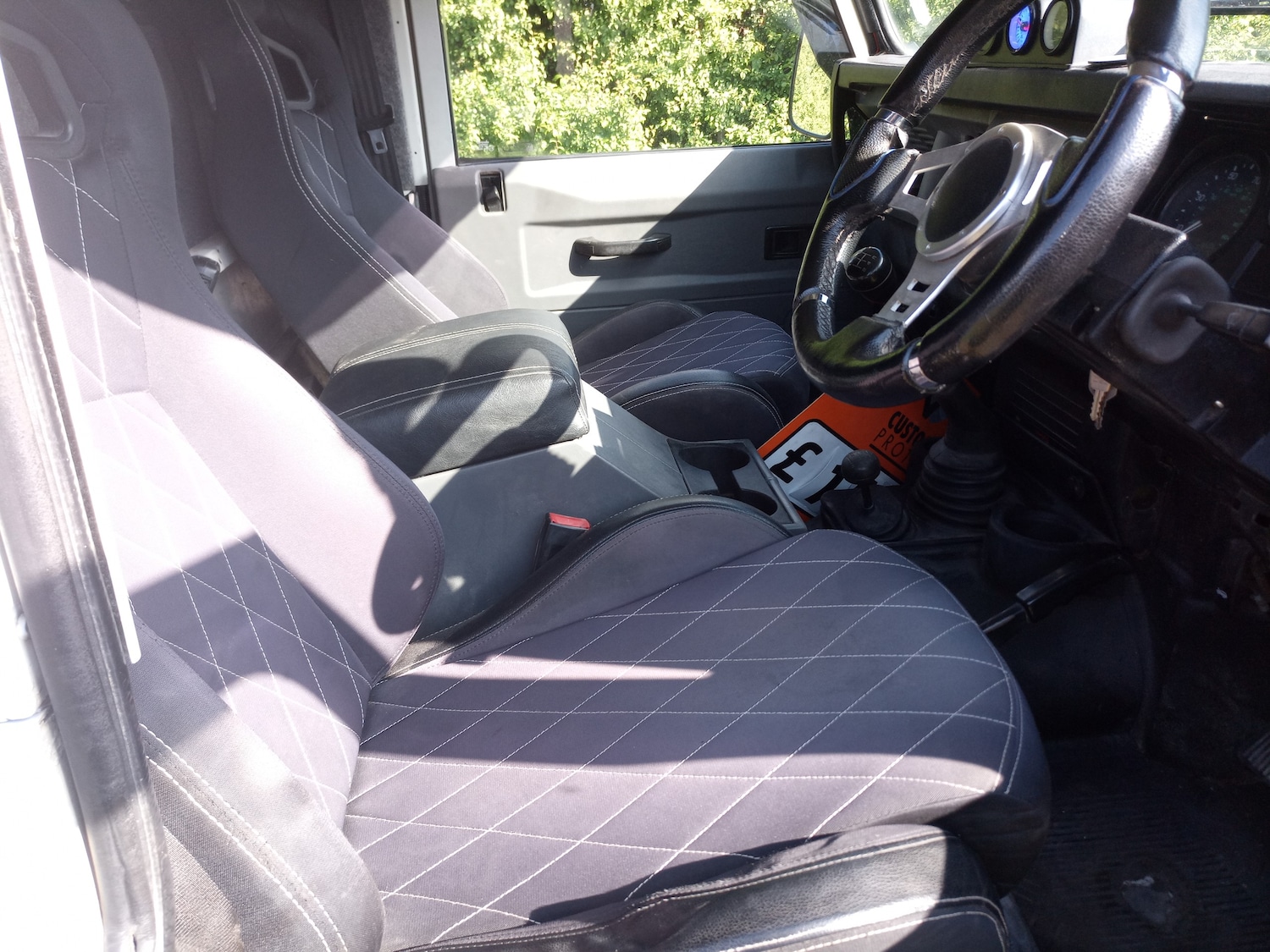 Used Land Rover Defender 110 2001 for sale - 77942398: Photo 2