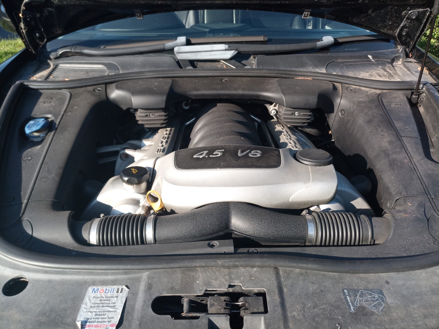 Used Porsche Cayenne 2005 for sale - 77942400: Photo 2