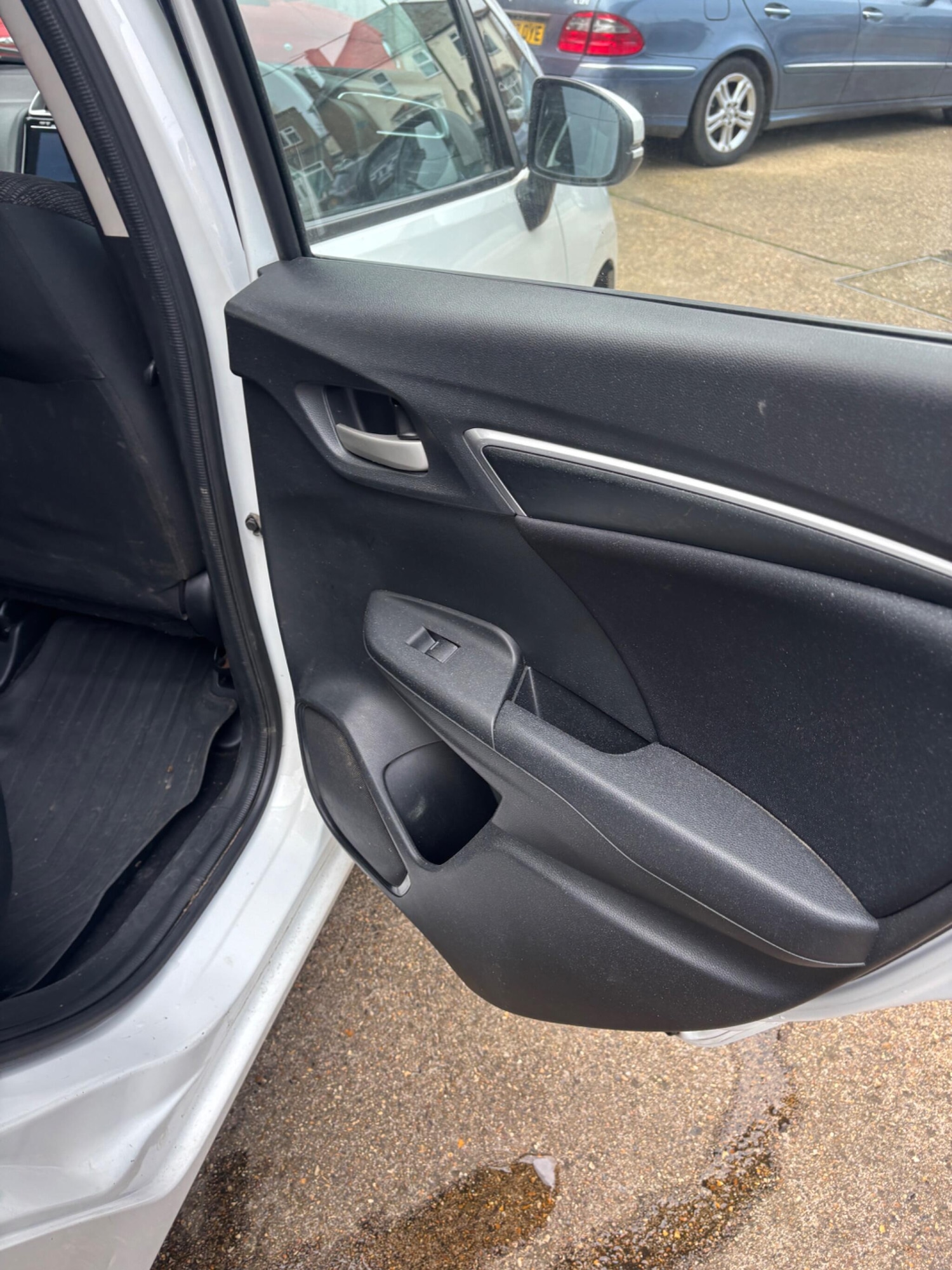 Used Honda Jazz 2015 for sale - 77966323: Photo 9