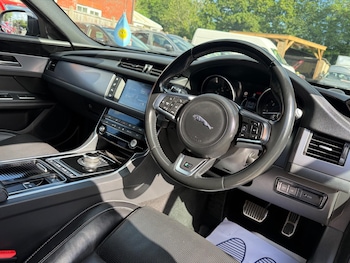 Used Jaguar XF 2017 for sale - 78650673: Photo