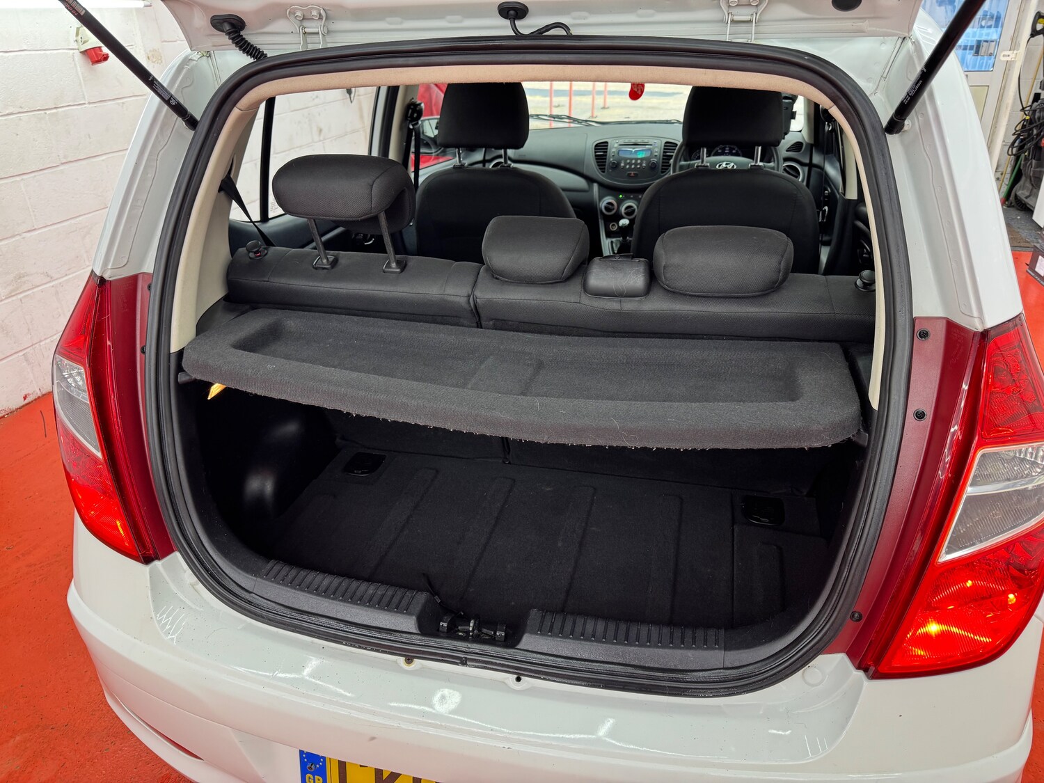 Used Hyundai i10 2012 for sale - 78022629: Photo 9