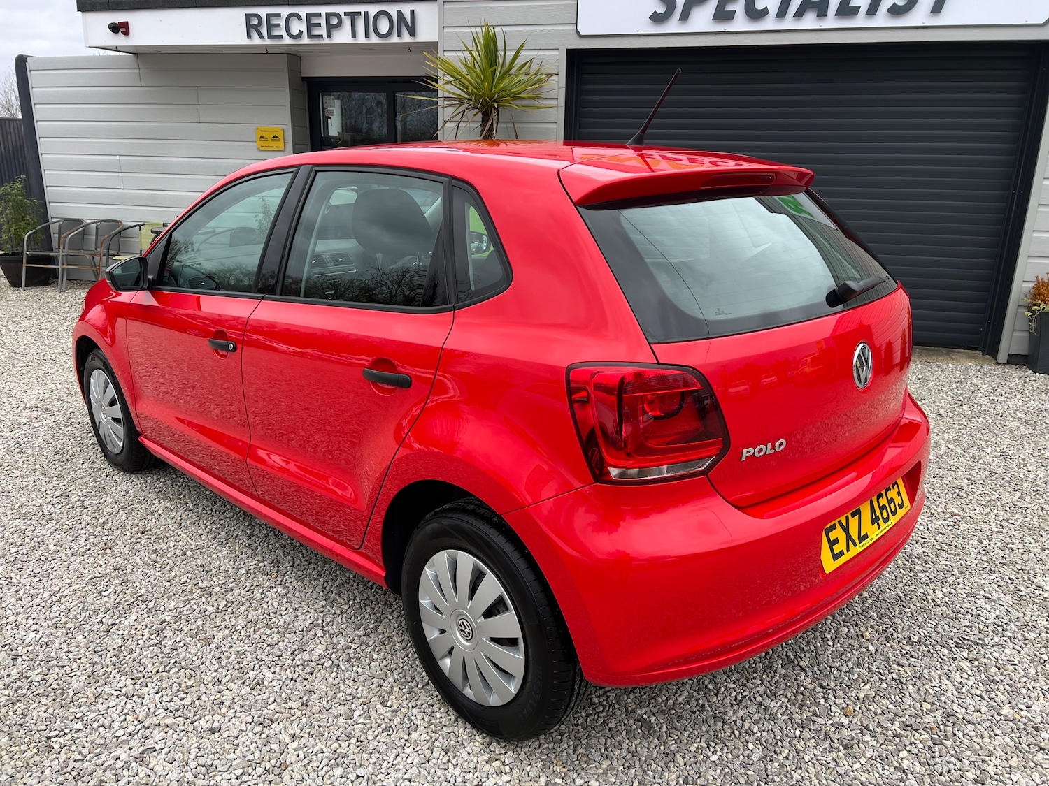 Used Volkswagen Polo 2013 for sale - 77879236: Photo 2