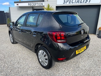 Used Dacia Sandero 2018 for sale - 77879274: Photo