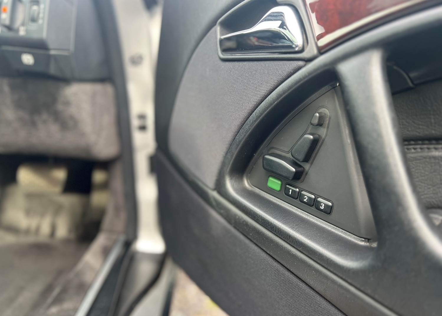 Used Mercedes-Benz S Class 1996 for sale - 77950514: Photo 20