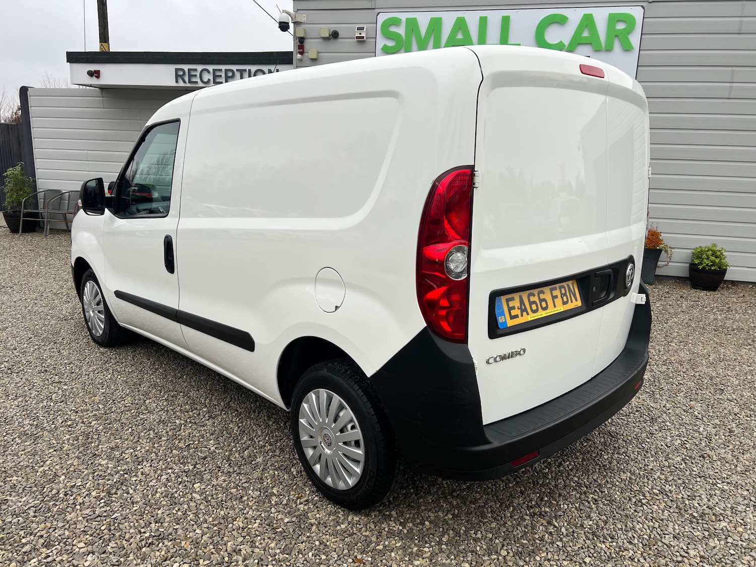 Used Vauxhall Combo 2016 for sale - 77879251: Photo 2