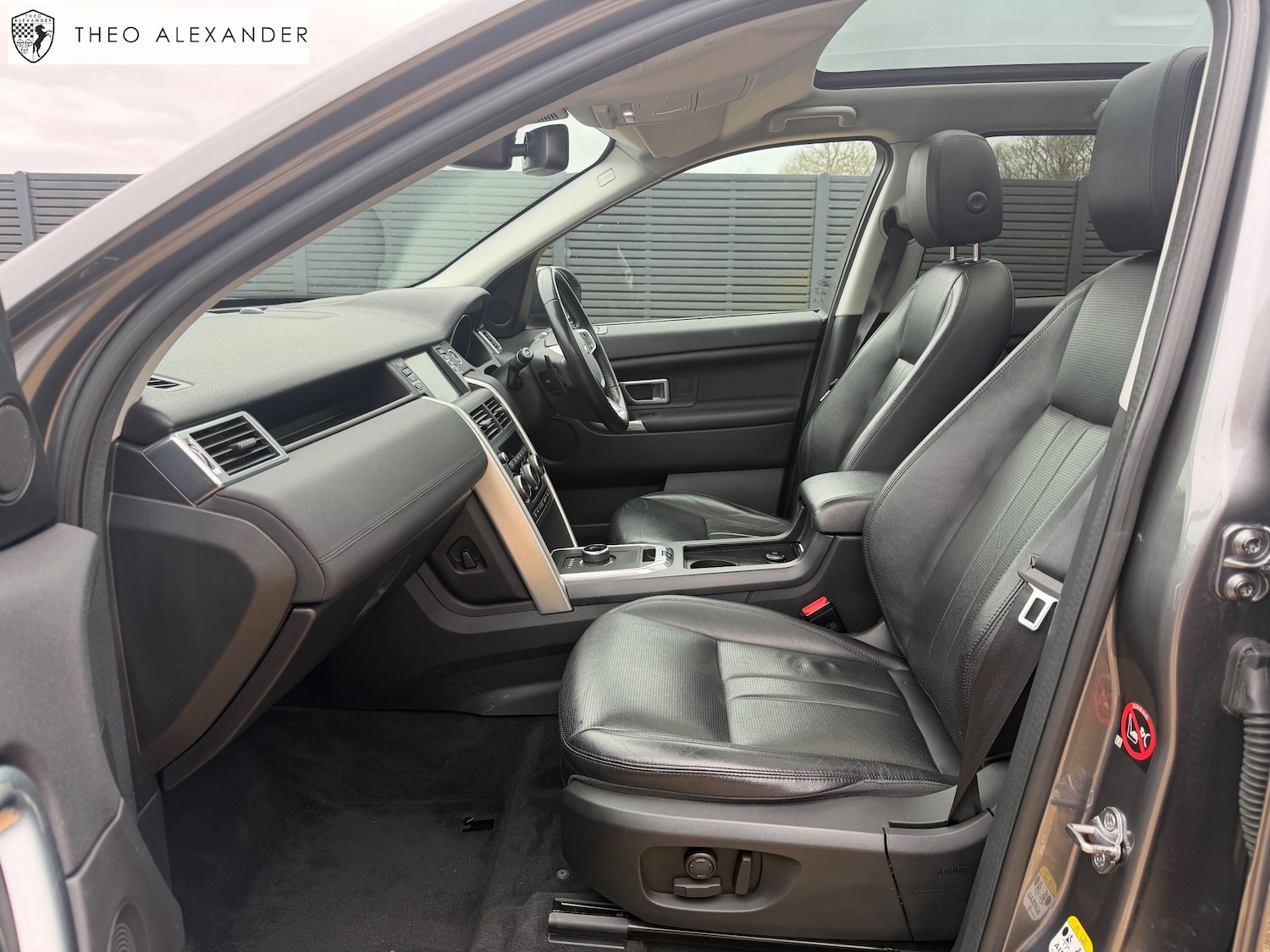 Used Land Rover Discovery Sport 2017 for sale - 77966350: Photo 11