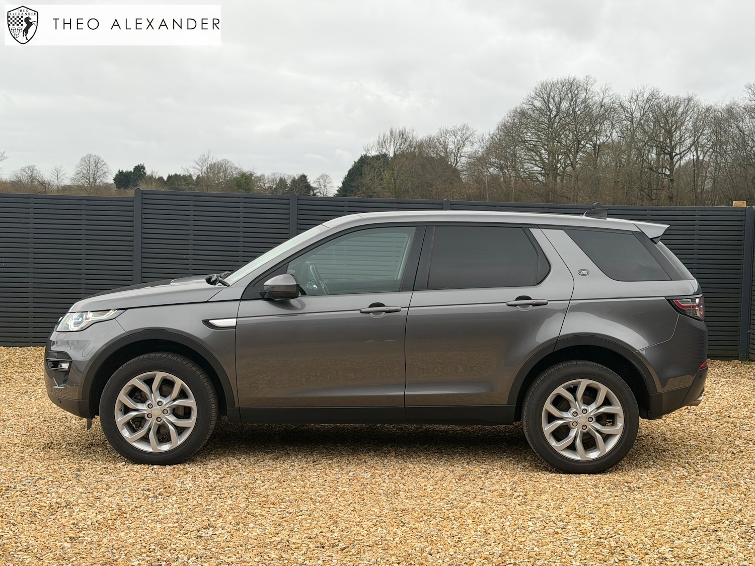 Used Land Rover Discovery Sport 2017 for sale - 77966350: Photo 2