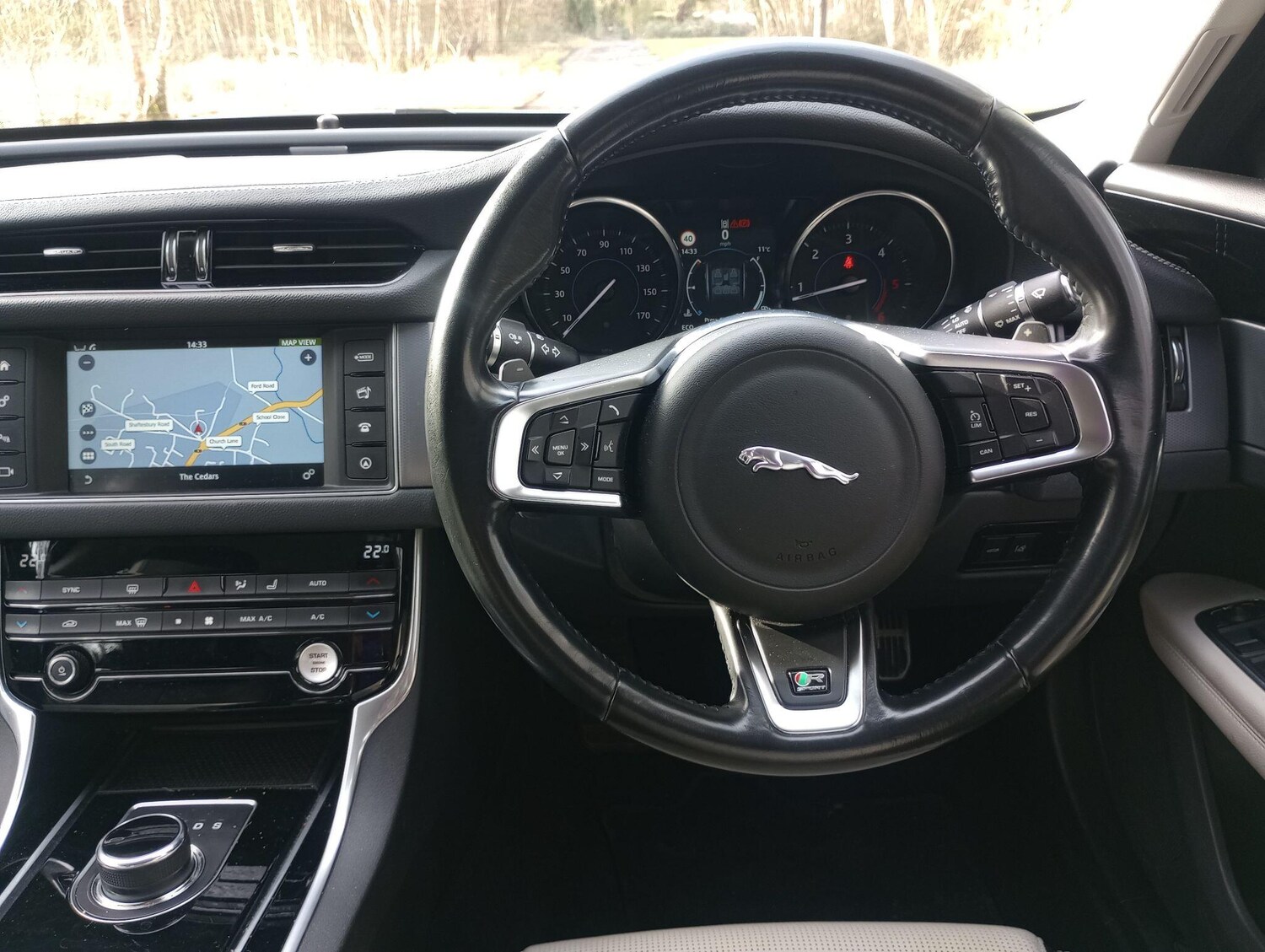 Used Jaguar XF 2017 for sale - 77966317: Photo 11