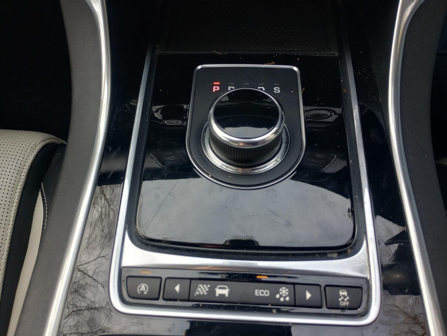 Used Jaguar XF 2017 for sale - 77966317: Photo 14