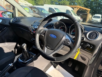Used Ford Fiesta 2016 for sale - 79187422: Photo