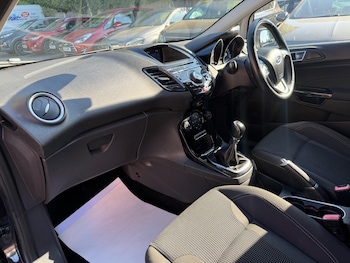 Used Ford Fiesta 2016 for sale - 79187422: Photo