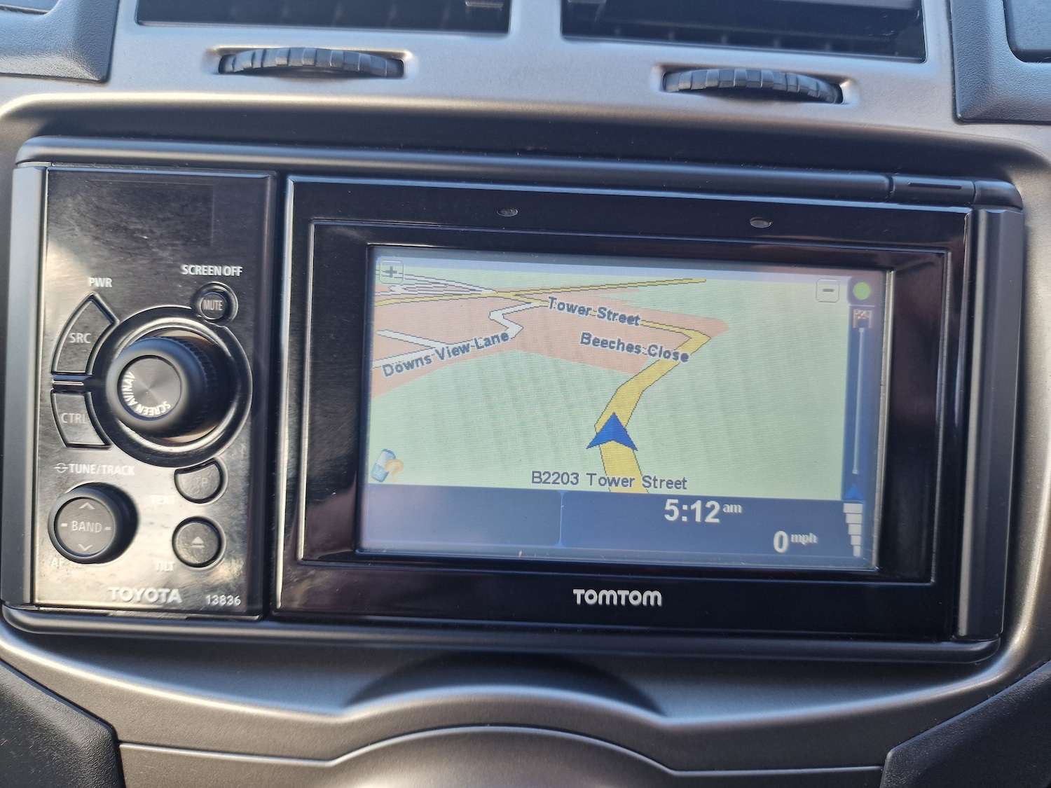 Used Toyota Yaris 2011 for sale - 77950513: Photo 10