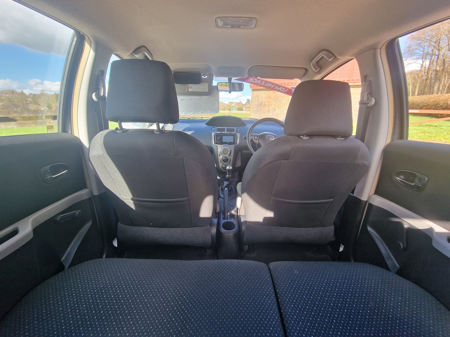 Used Toyota Yaris 2011 for sale - 77950513: Photo 14