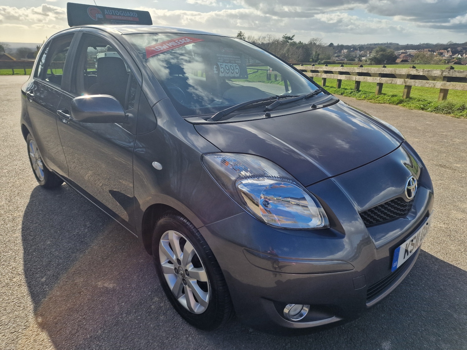 Used Toyota Yaris 2011 for sale - 77950513: Photo 7