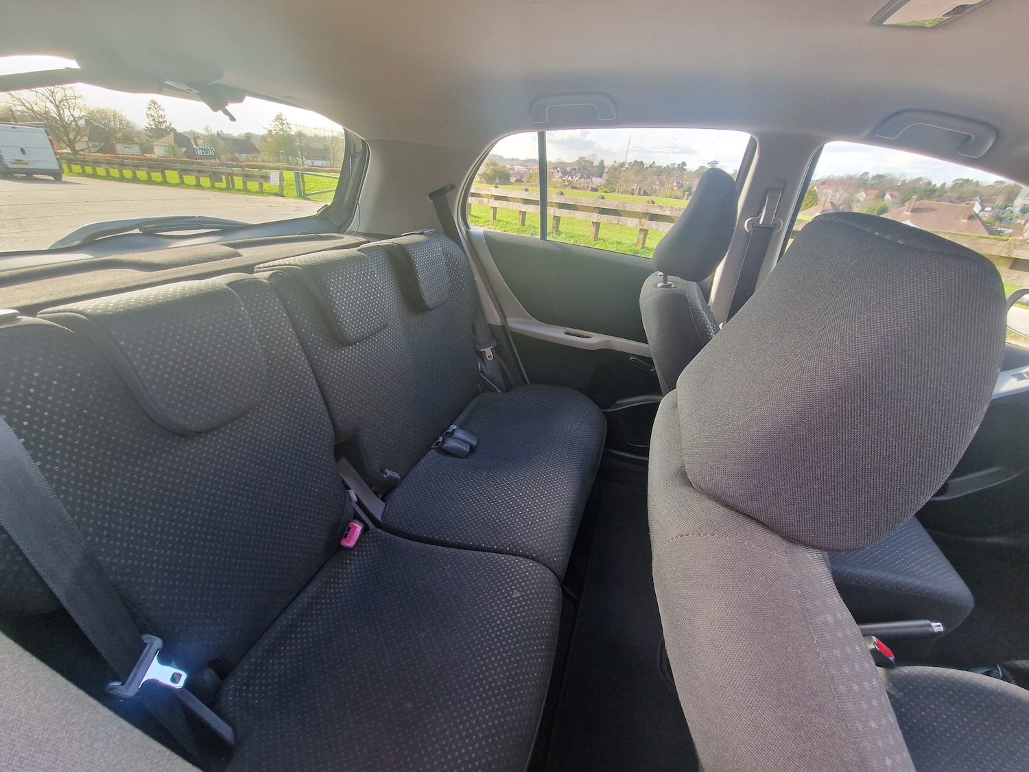 Used Toyota Yaris 2011 for sale - 77950513: Photo 9