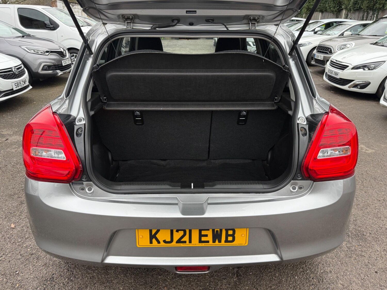 Used Suzuki Swift 2021 for sale - 77950529: Photo 14