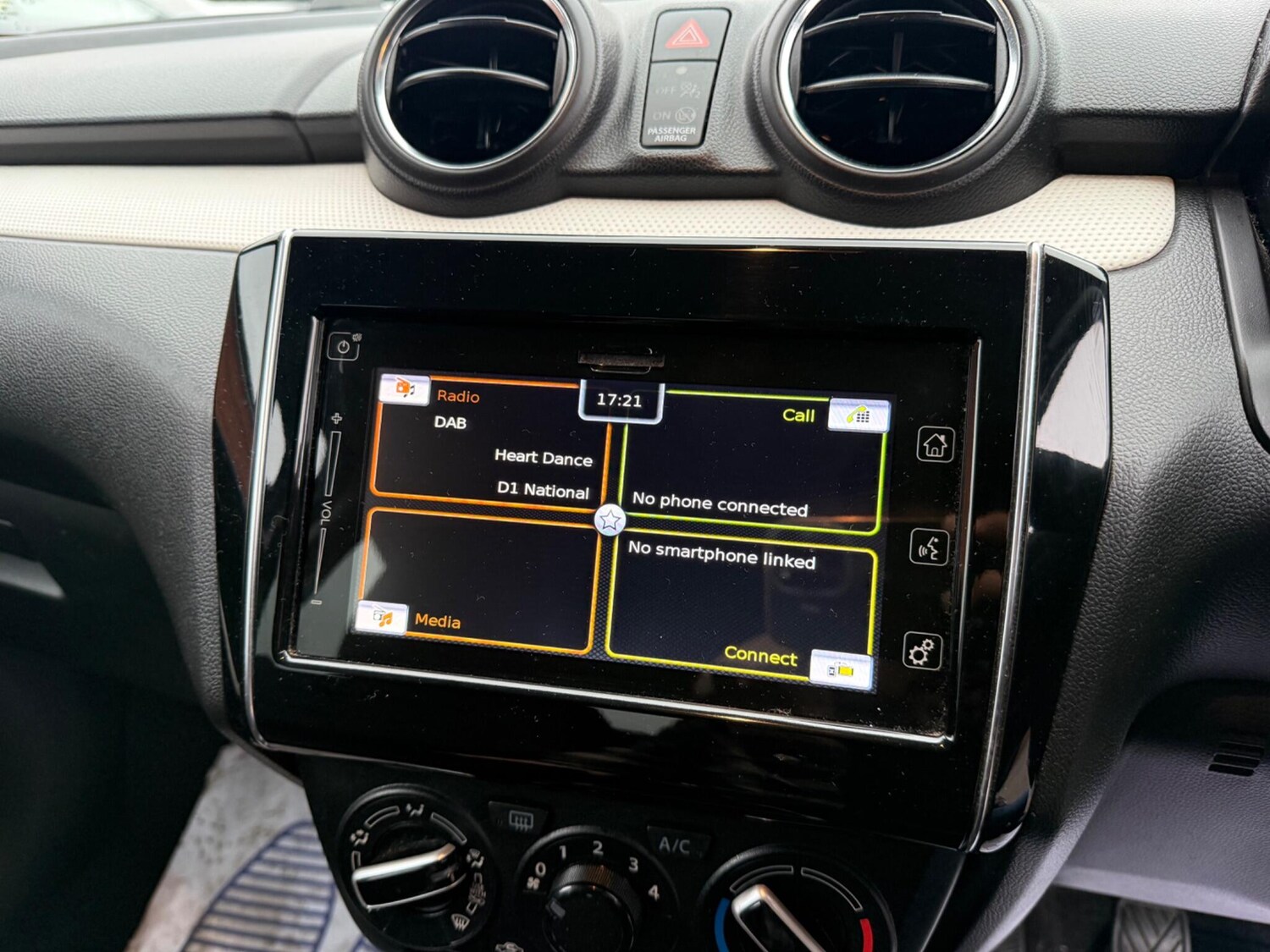 Used Suzuki Swift 2021 for sale - 77950529: Photo 24