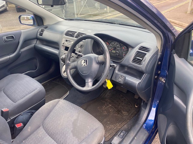 Used Honda Civic 2001 for sale - 78002184: Photo 4