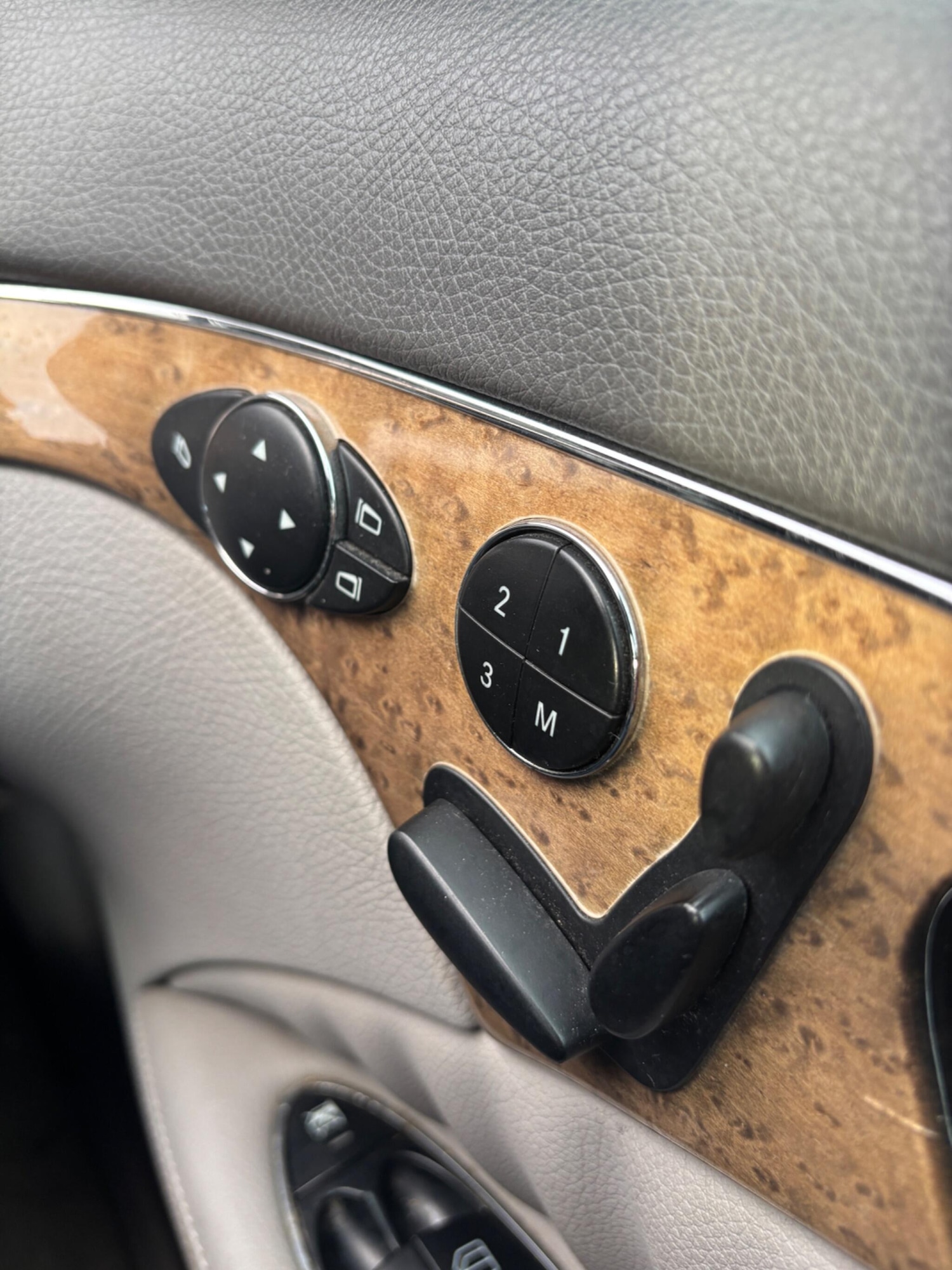 Used Mercedes-Benz E Class for sale - 77997721: Photo 8