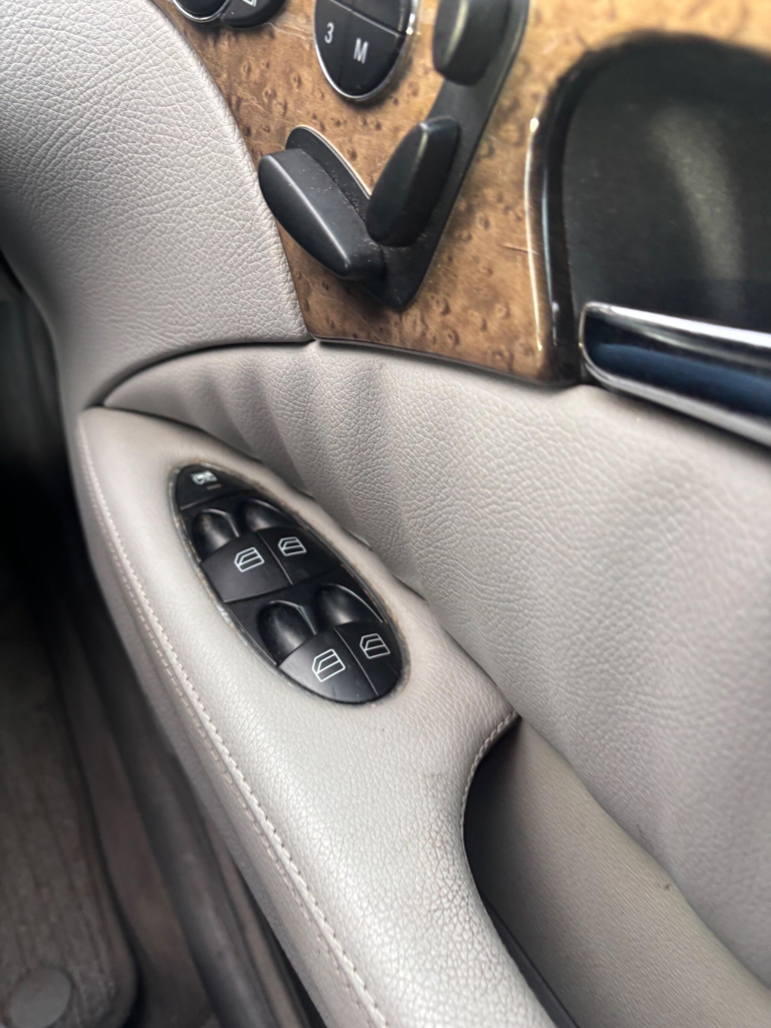 Used Mercedes-Benz E Class for sale - 77997721: Photo 9