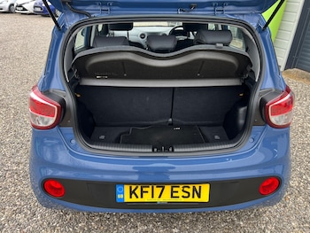 Used Hyundai i10 2017 for sale - 77935542: Photo