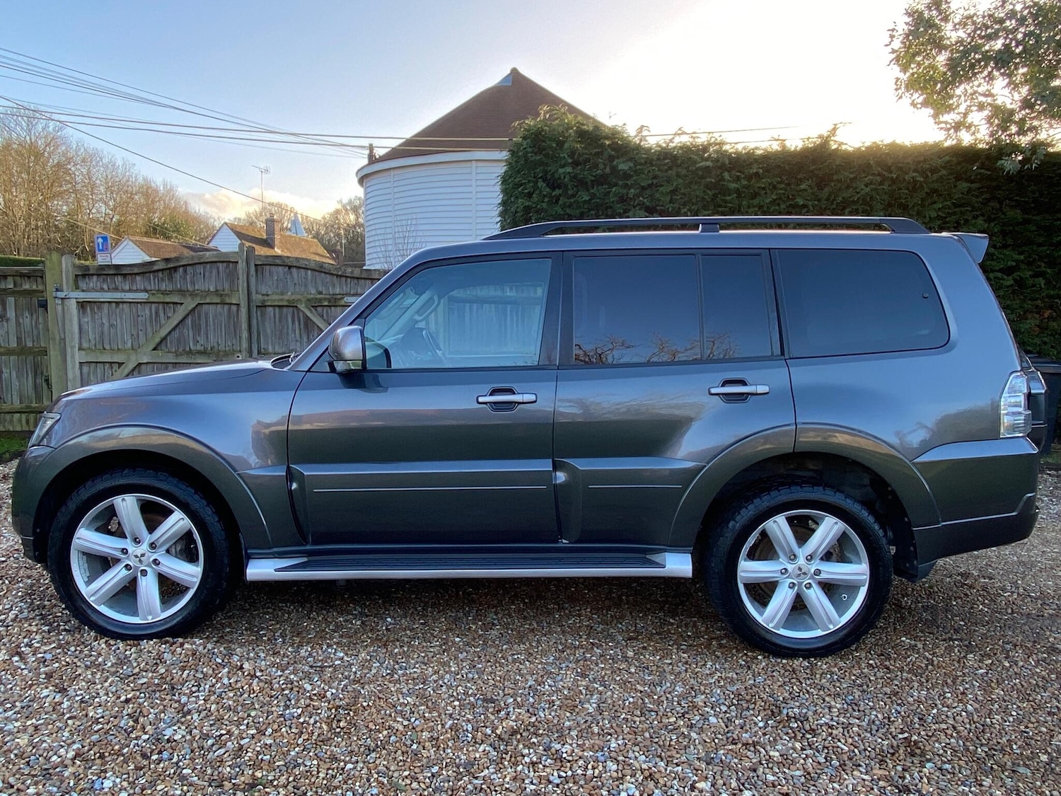 Used Mitsubishi Shogun for sale - 77927891: Photo 2