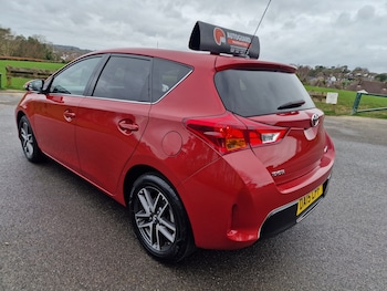 Used Toyota Auris 2015 for sale - 77679857: Photo