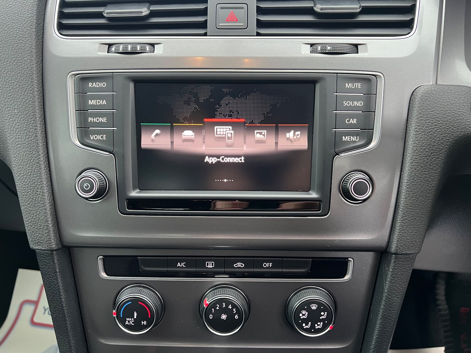 Used Volkswagen Golf 2018 for sale - 77879233: Photo 19