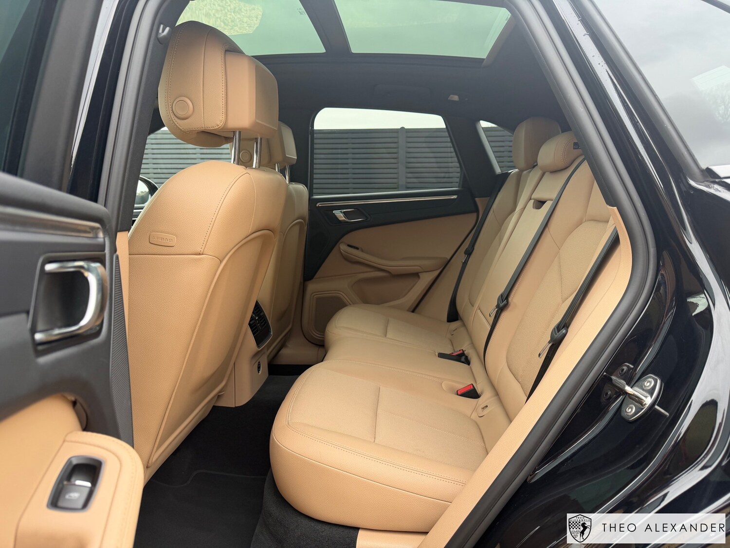 Used Porsche Macan 2021 for sale - 77966361: Photo 20