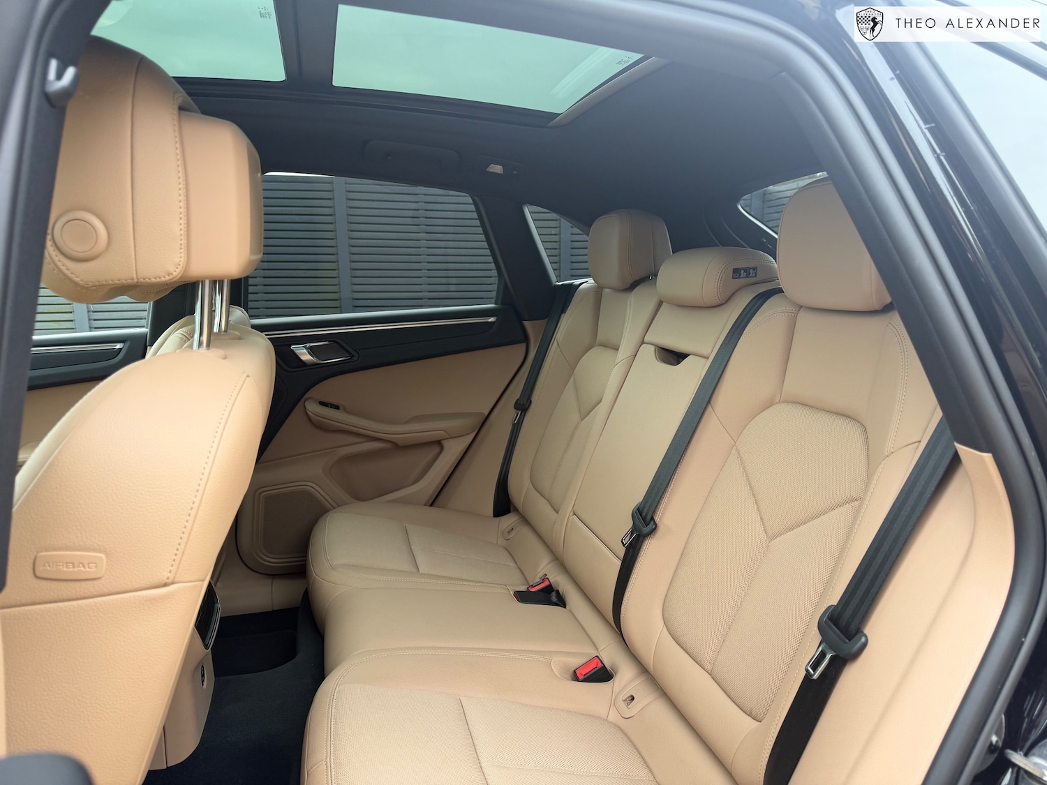 Used Porsche Macan 2021 for sale - 78163037: Photo 19