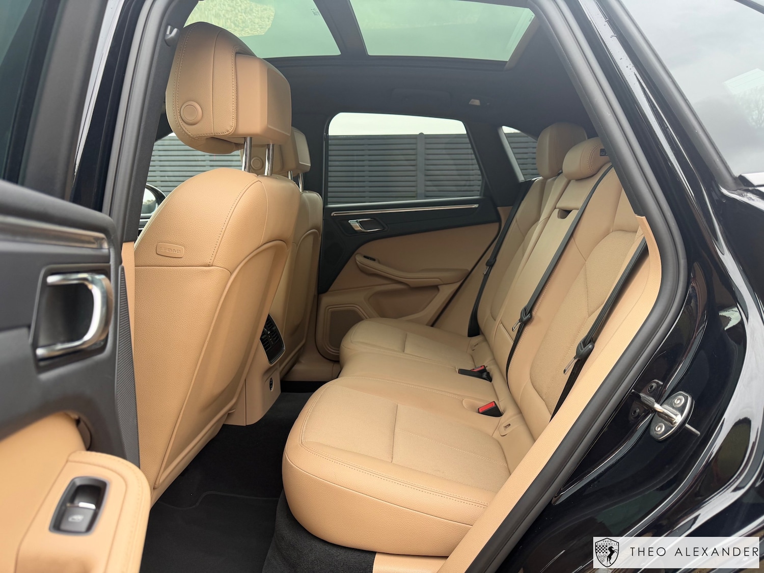 Used Porsche Macan 2021 for sale - 78163037: Photo 20