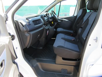 Used Vauxhall Vivaro 2015 for sale - 79137955: Photo