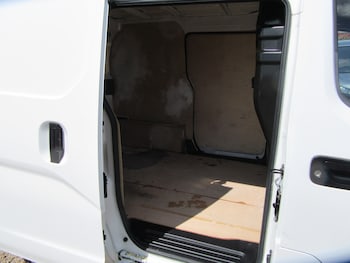 Used Nissan NV200 2018 for sale - 78541331: Photo