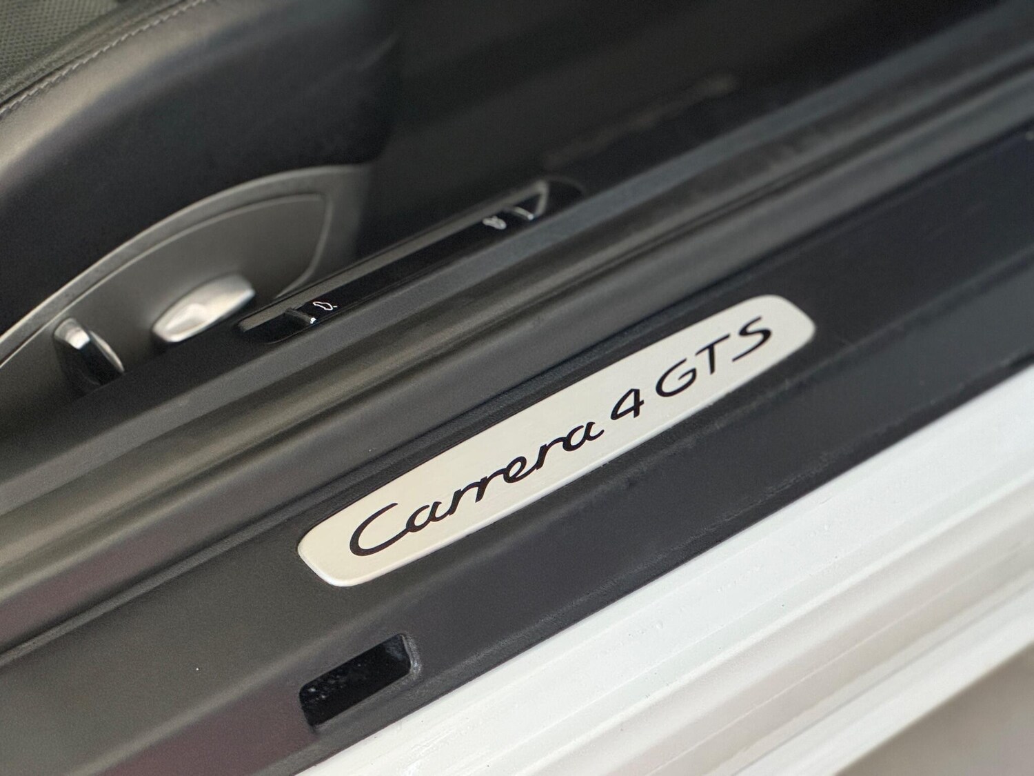 Used Porsche 911 for sale - 77762482: Photo 16