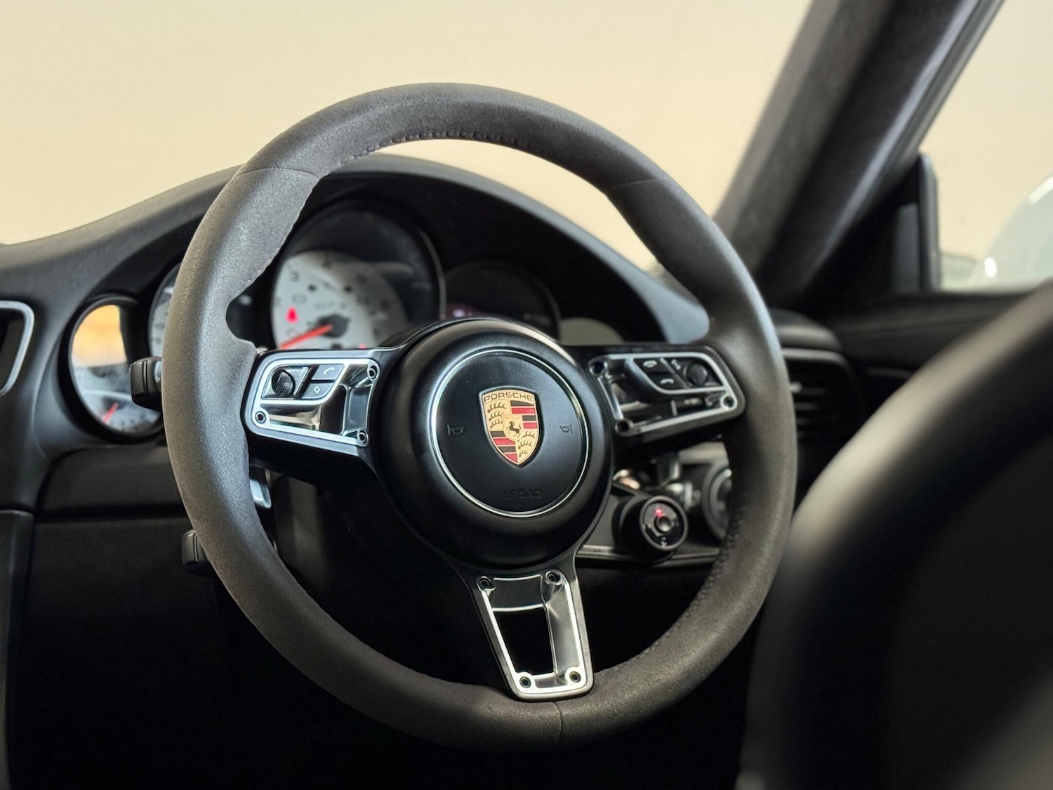 Used Porsche 911 for sale - 77762482: Photo 2