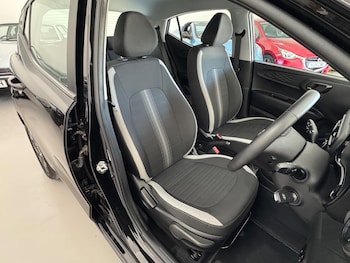 Used Hyundai i10 2024 for sale - 79104530: Photo