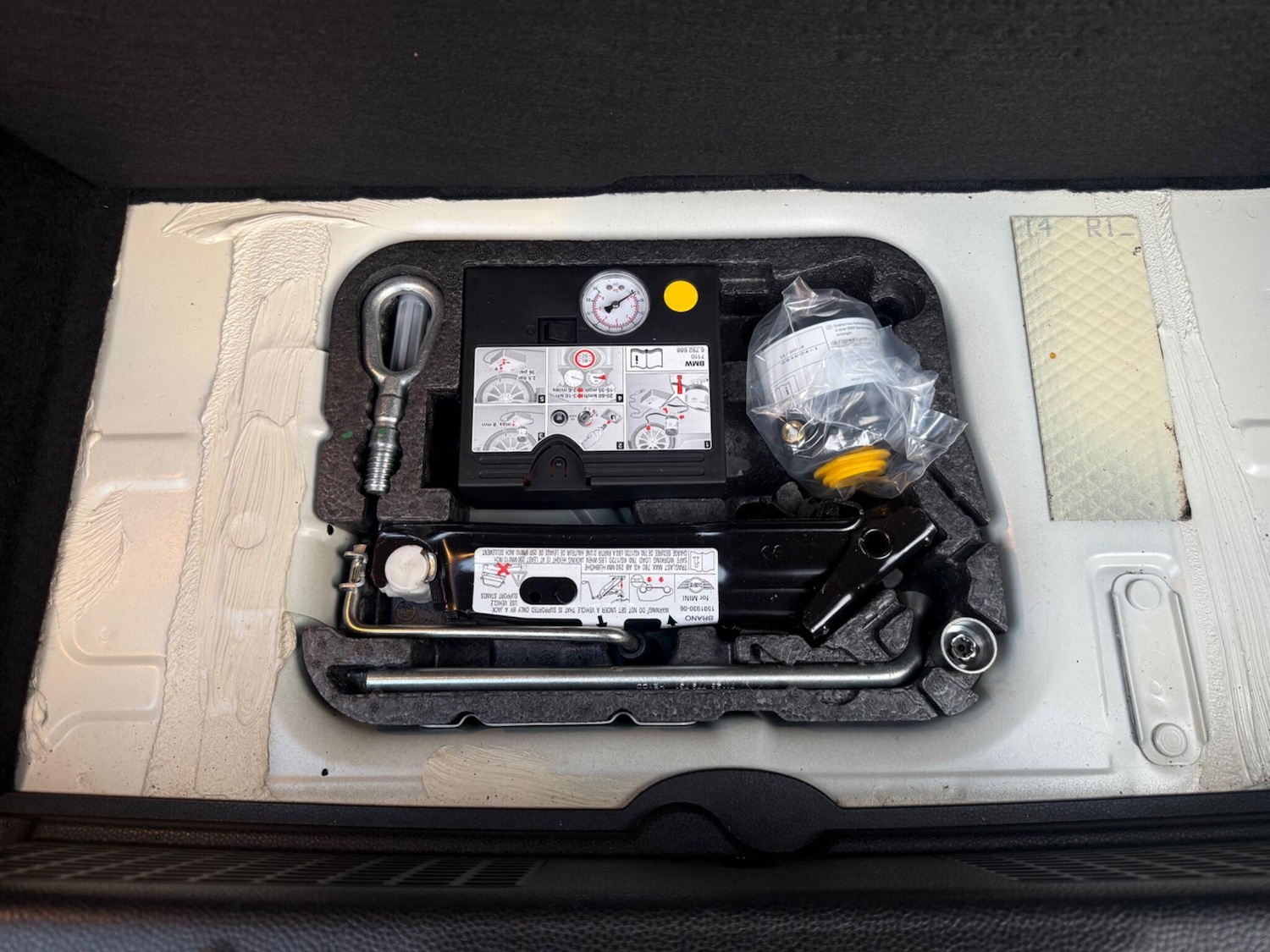 Used MINI Hatch 2010 for sale - 77997711: Photo 12