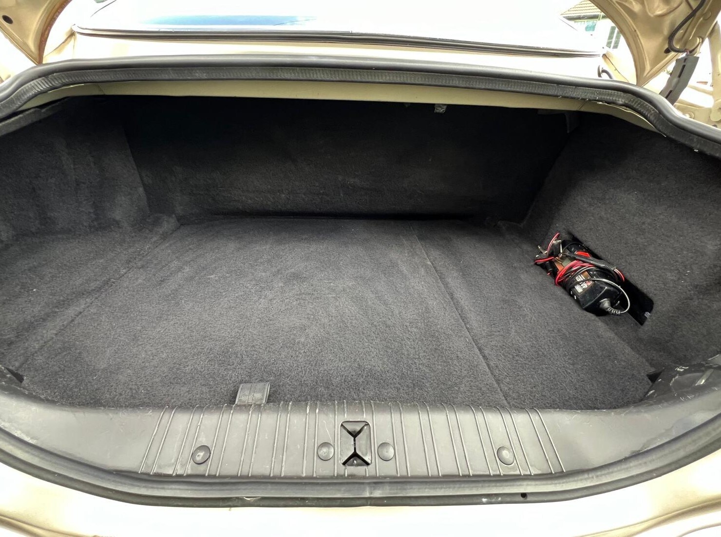 Used Jaguar XK8 1997 for sale - 77764053: Photo 24