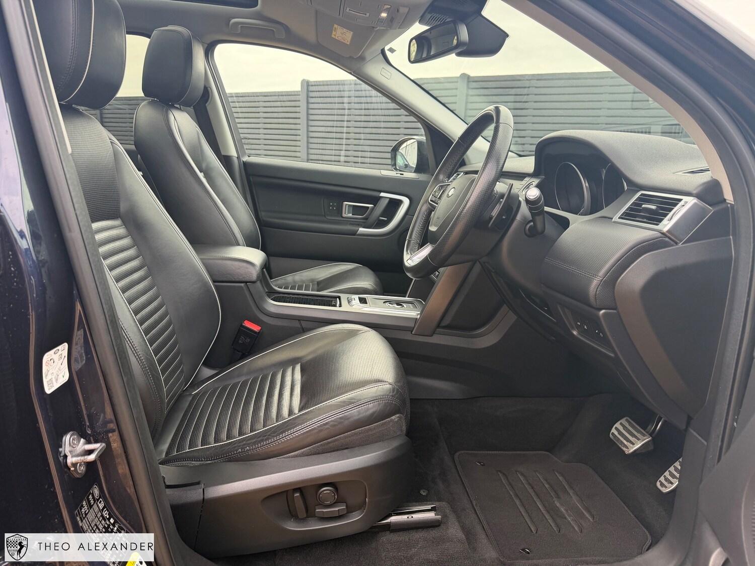 Used Land Rover Discovery Sport 2017 for sale - 77966339: Photo 7