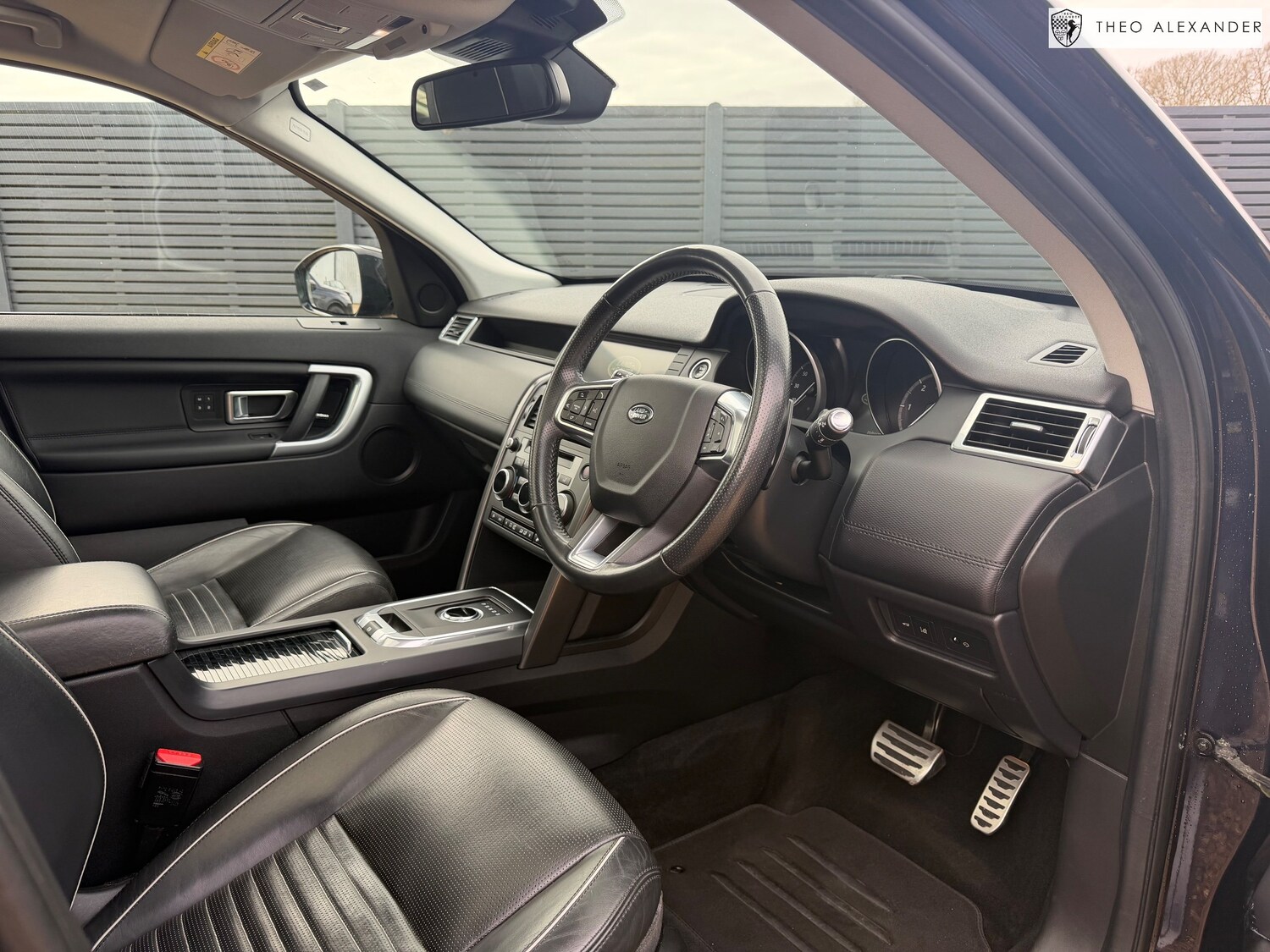 Used Land Rover Discovery Sport 2017 for sale - 77966339: Photo 8