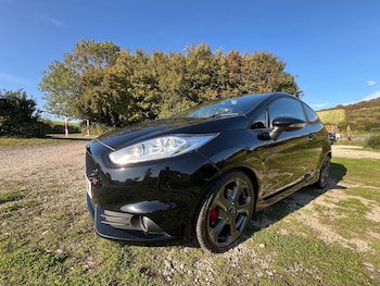 Used Ford Fiesta 2017 for sale - 77764060: Photo