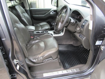 Used Nissan Navara 2015 for sale - 78359291: Photo