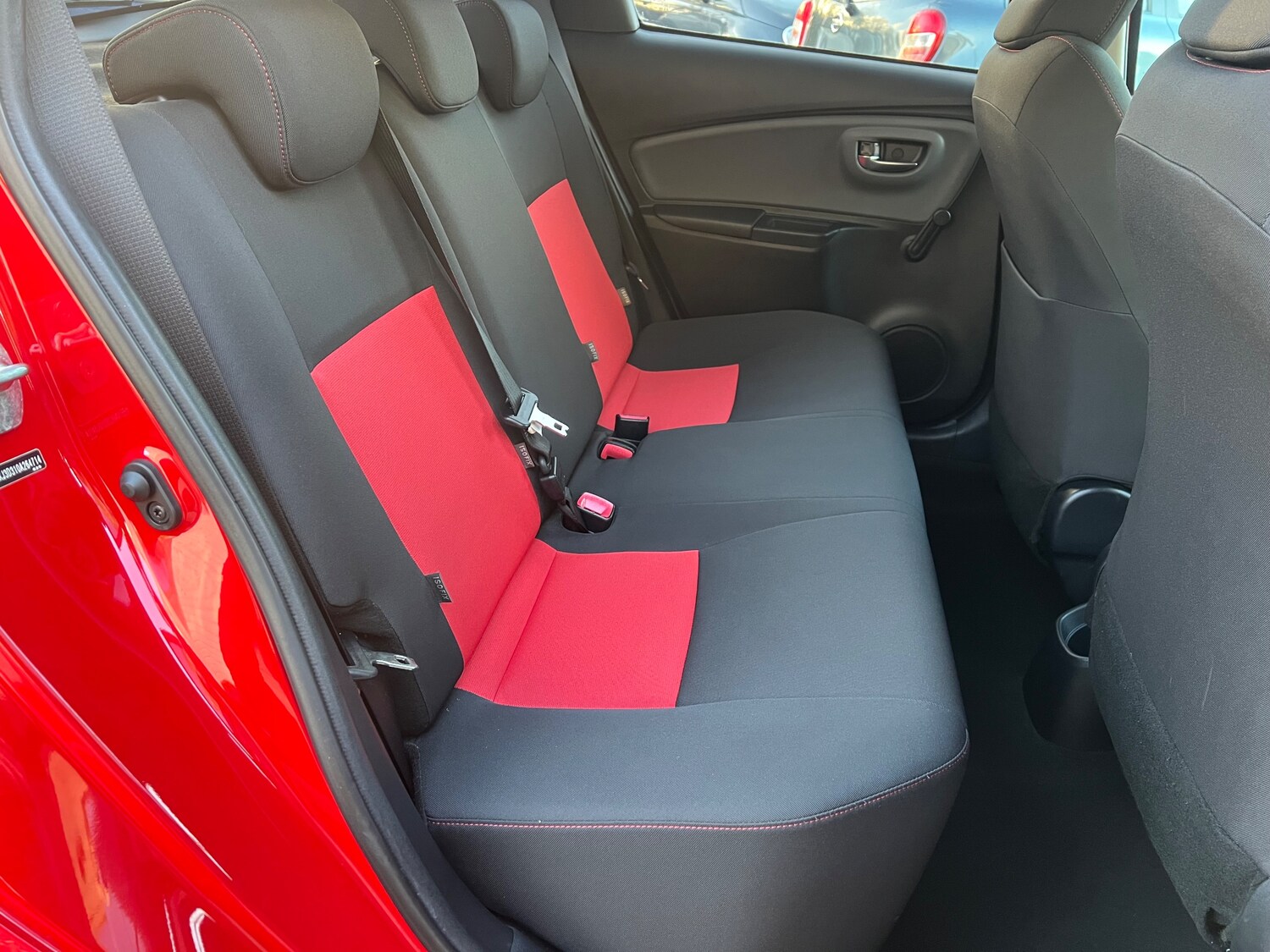 Used Toyota Yaris 2015 for sale - 77879286: Photo 15