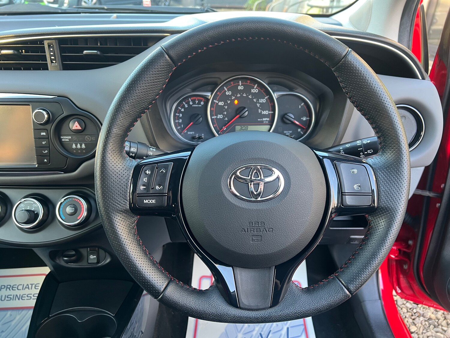 Used Toyota Yaris 2015 for sale - 77879286: Photo 16