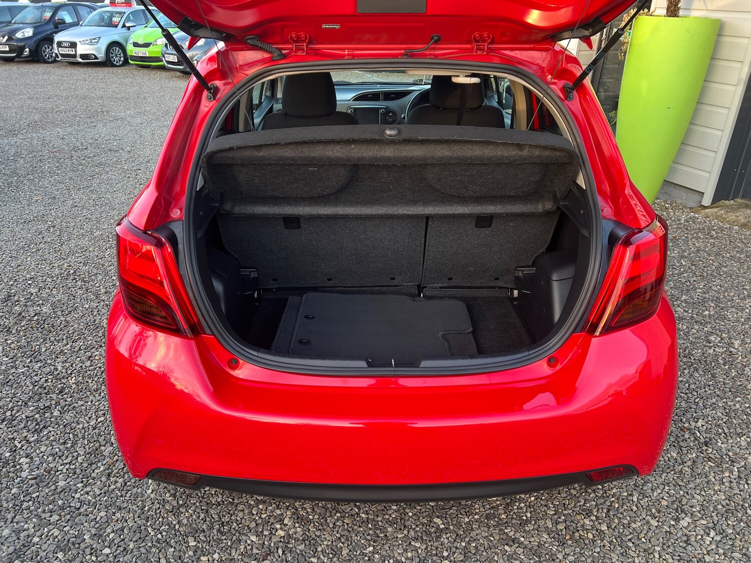 Used Toyota Yaris 2015 for sale - 77879286: Photo 4