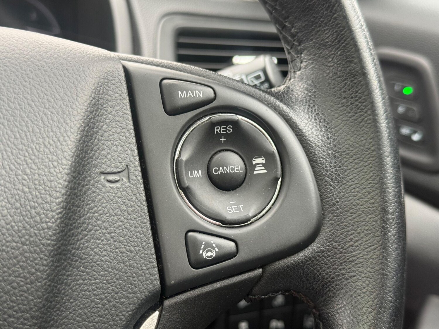 Used Honda CR-V 2017 for sale - 77927912: Photo 18