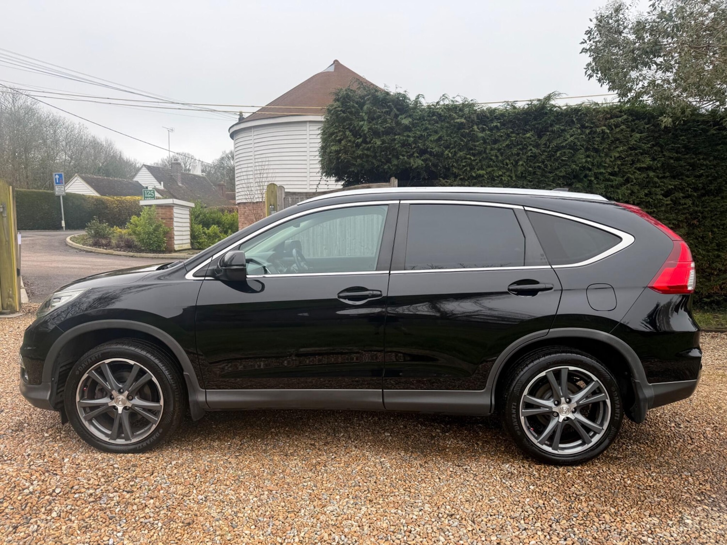 Used Honda CR-V 2017 for sale - 77927912: Photo 2